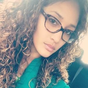 Meet your Posher, Desi